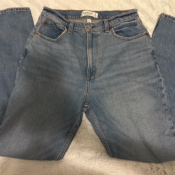 Abercrombie jeans - Picture 2 of 2